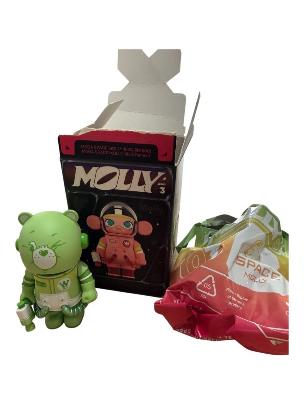 POP MART Mega Space Molly 100% Series 3 Care Bears Good Luck Bear Figure